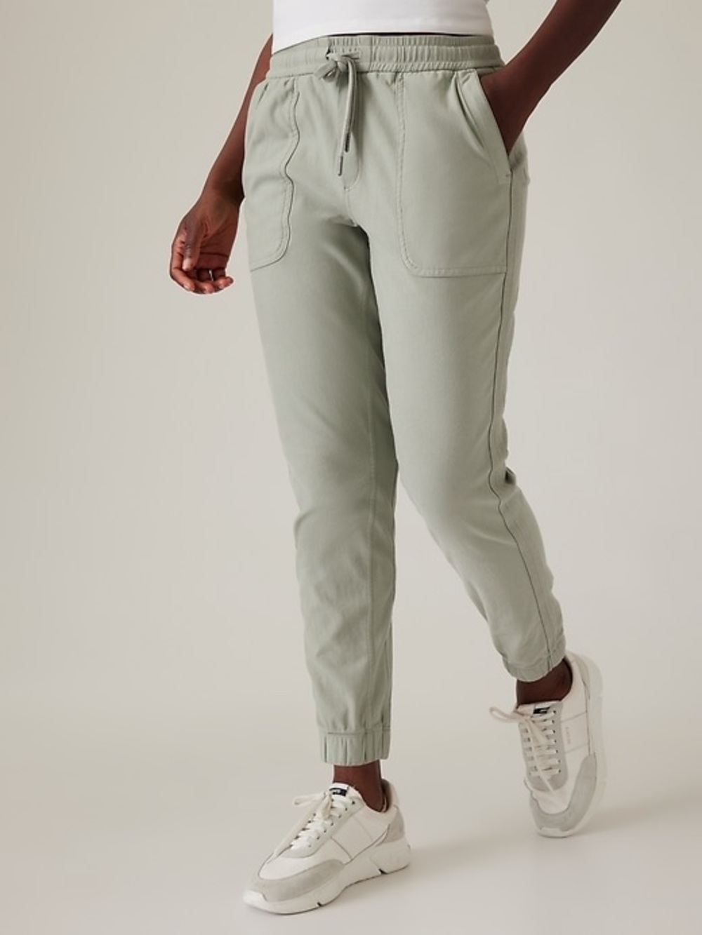 Athleta Farallon Jogger in Fern Green
